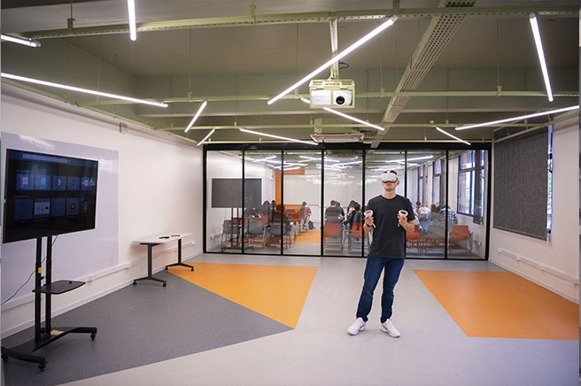 Laboratório de Tecnologias Emergentes - Sala de Realidade Virtual (RV)
